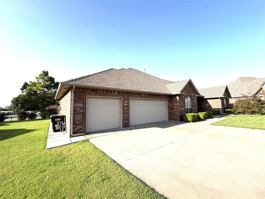 2816 Land Run Road, Moore, OK 73160 - #3