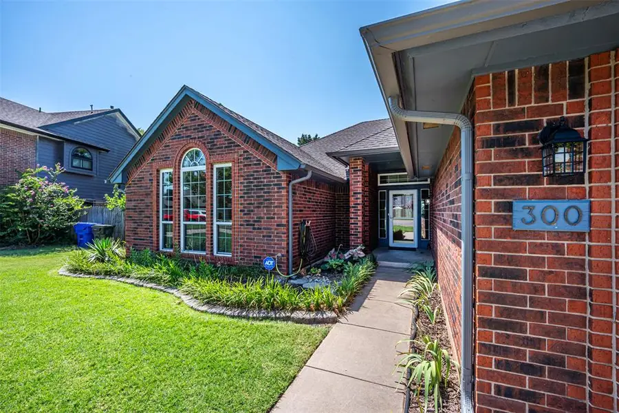 300 Ramsey Court, Norman, OK 73072 - #3
