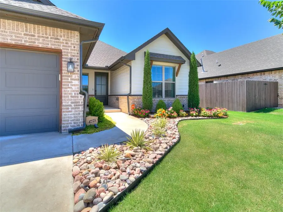 4721 Mustang Park Boulevard, Mustang, OK 73064 - #2
