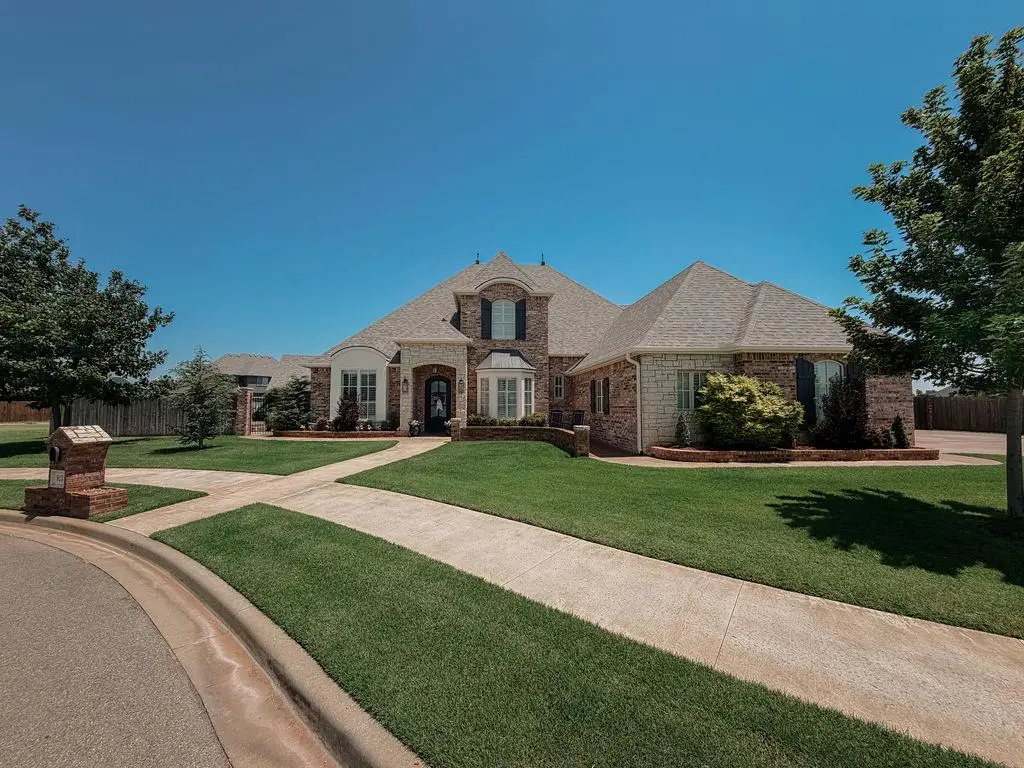 913 Stonebridge Court, Weatherford, OK 73096 - #1