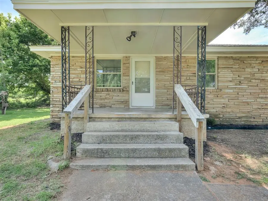 240 N Bobby Mankin Drive, Choctaw, OK 73020 - #2