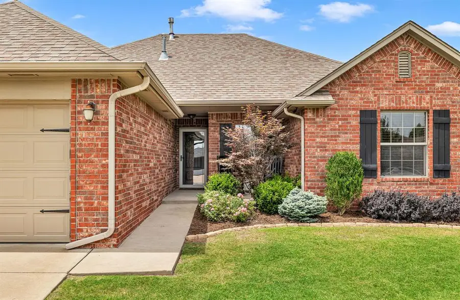 1209 Penn Lane, Moore, OK 73160 - #3