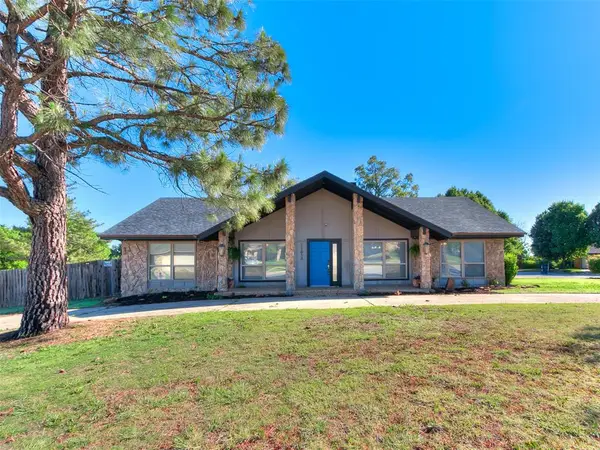 11613 Footmans Court, Yukon, OK 73099