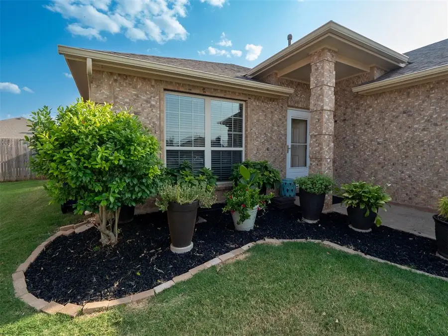 8208 NW 106th Circle, Oklahoma City, OK 73162 - #2