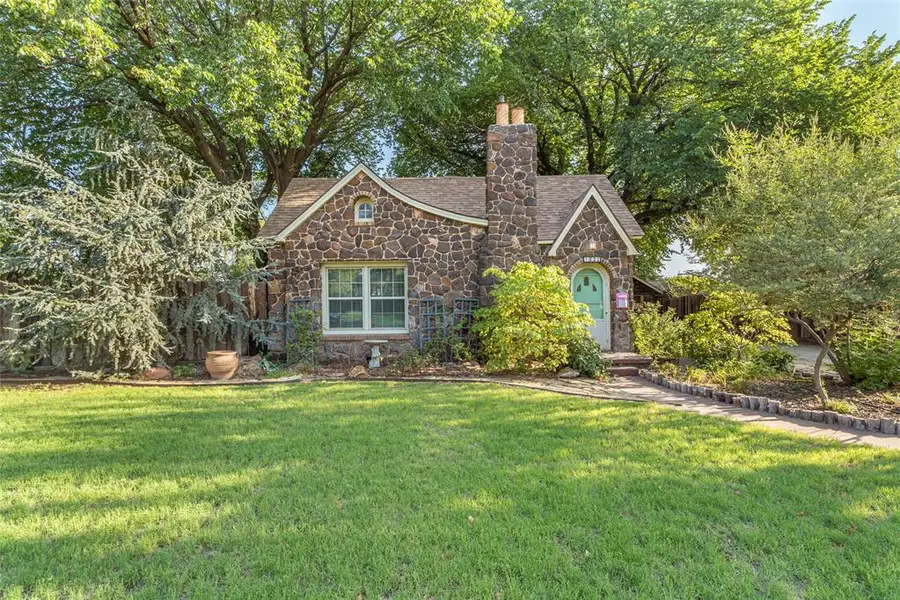 1021 W Broadway Avenue, Elk City, OK 73644 - #2