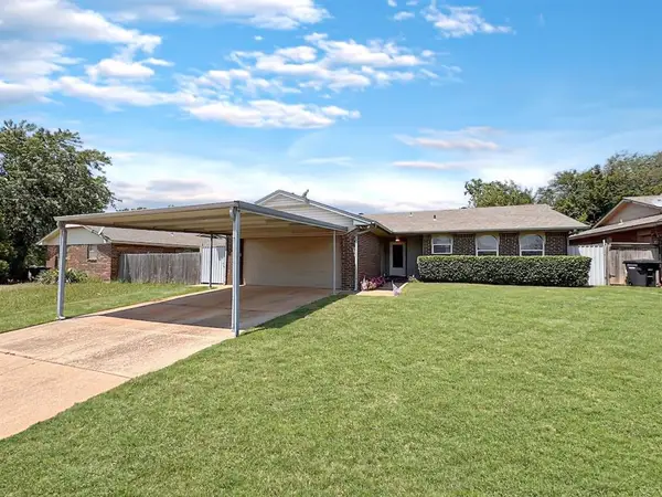 1049 NW 25th Street, Moore, OK 73160