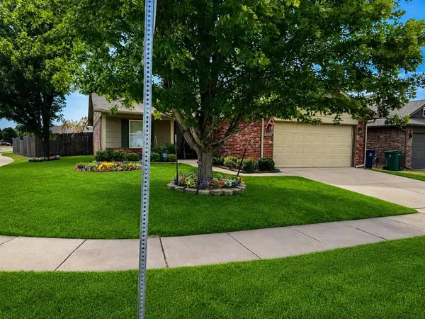 2705 SW Fennel Road, Oklahoma City, OK 73128