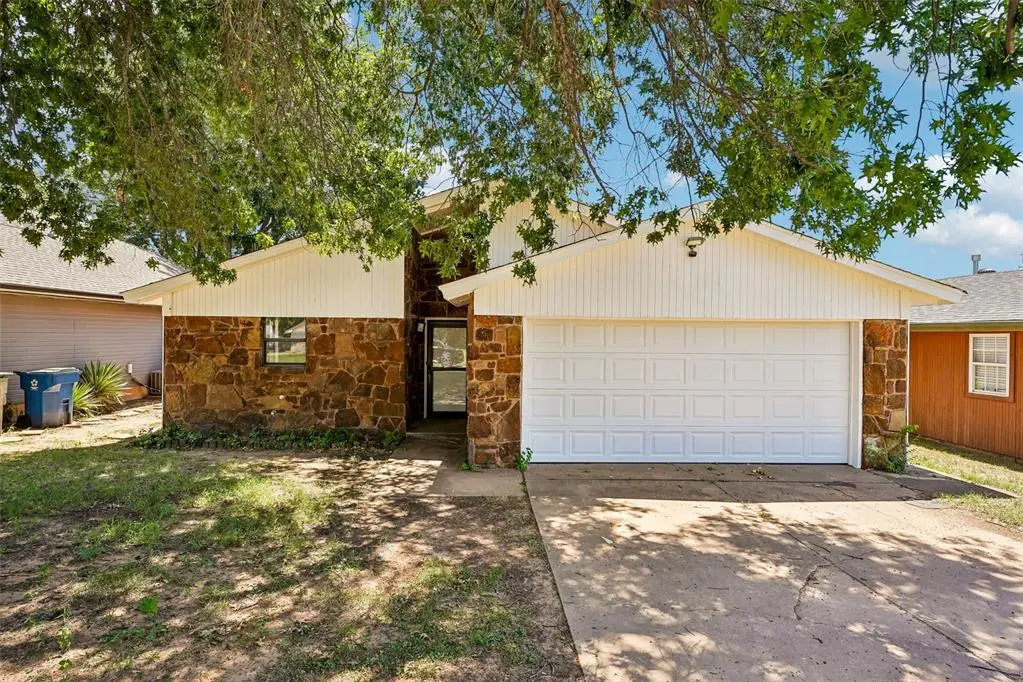 204 W Wayne Street, Edmond, OK 73003 - #1