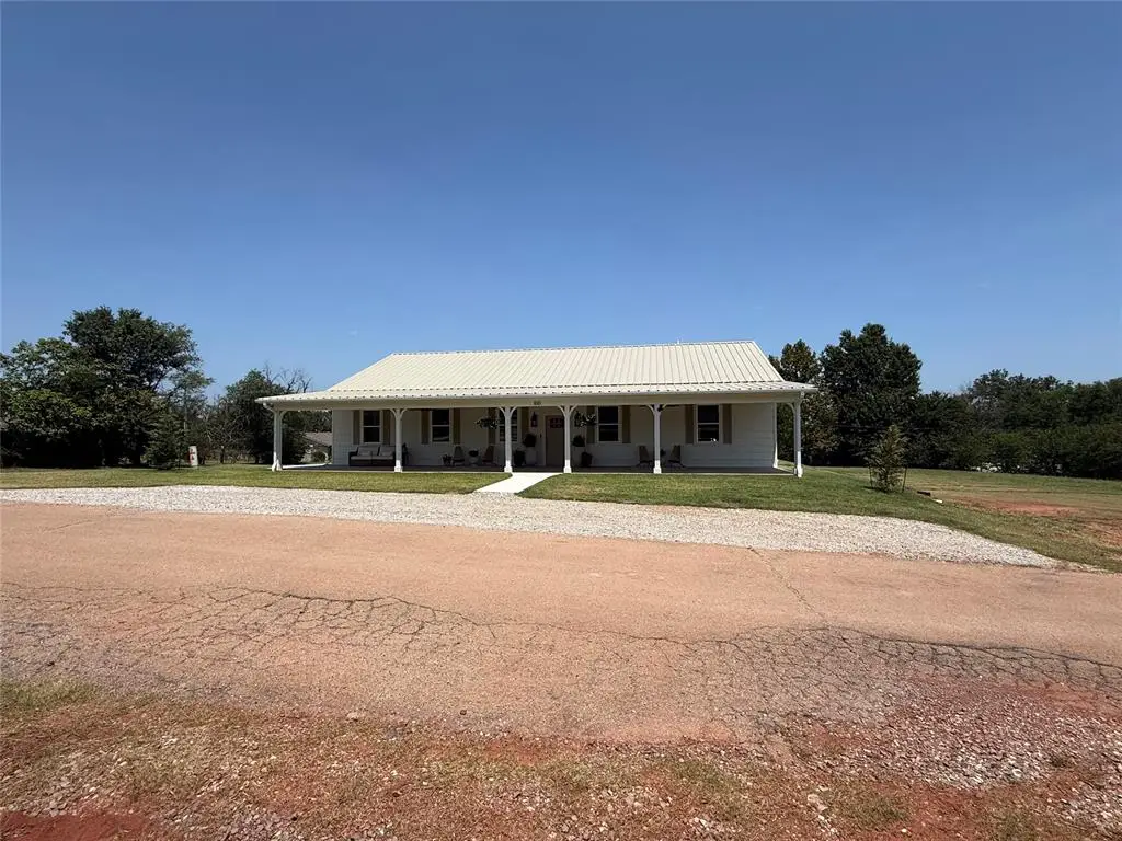 100 E 1st Street, Wellston, OK 74881 - #1