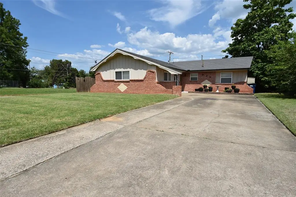 924 Cherokee Street, Seminole, OK 74868 - #1