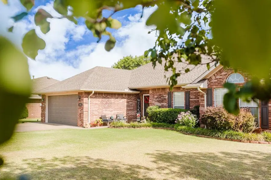 1506 W Debbie Drive, Elk City, OK 73644 - #2