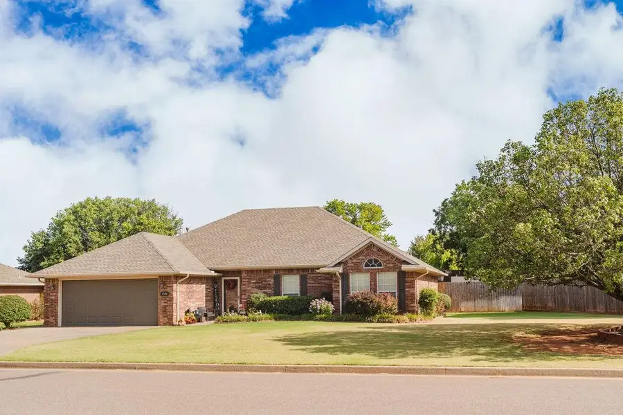 1506 W Debbie Drive, Elk City, OK 73644 - #3