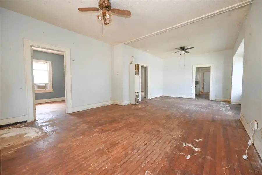 1425 W Dakota Street, Chickasha, OK 73018 - #2
