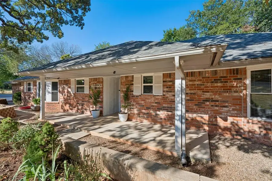 10431 Black Oaks Drive, Oklahoma City, OK 73165 - #2