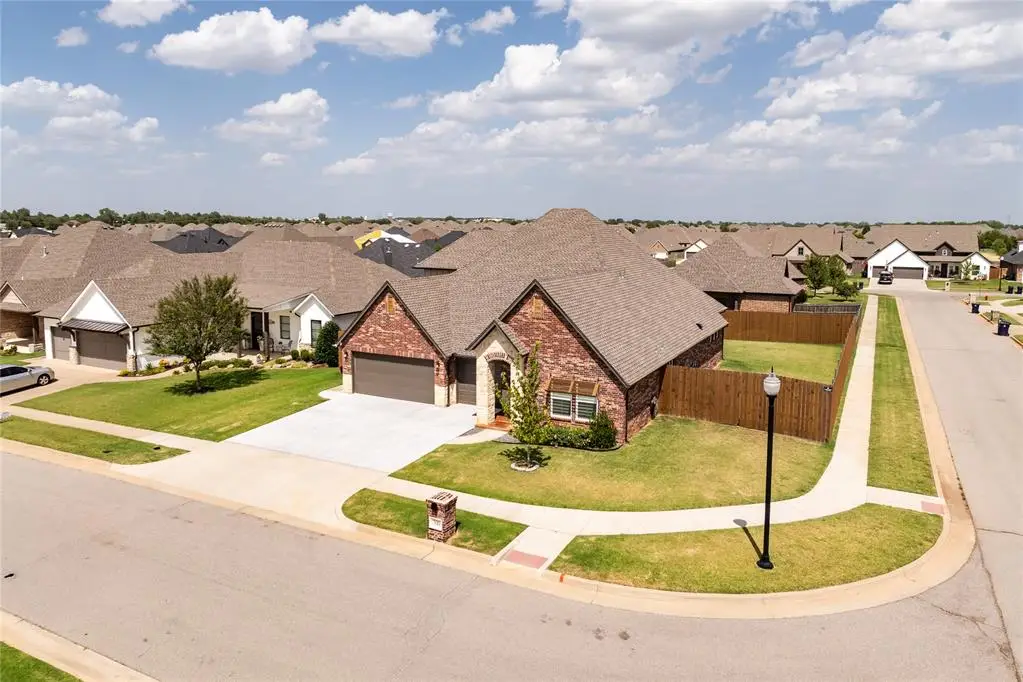 300 Bray Lane, Yukon, OK 73099 - #1