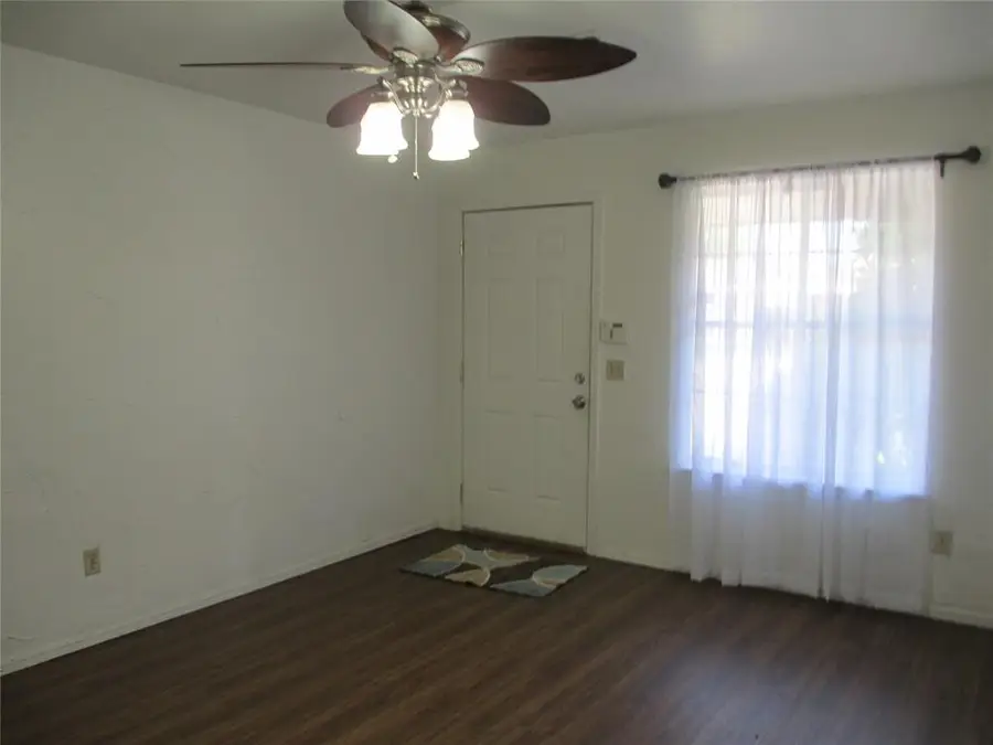1052 NW 7th Place, Oklahoma City, OK 73160 - #3