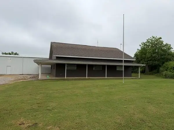 3212 E Walnut Street, Tecumseh, OK 74873