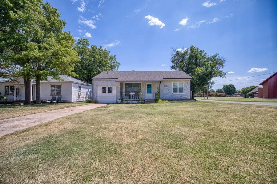 723 S 10th Street, Kingfisher, OK 73750 - #3