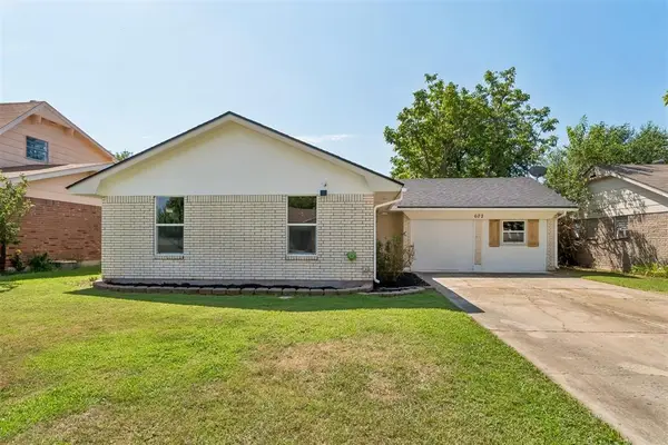 602 Crestmoor Drive, Moore, OK 73160