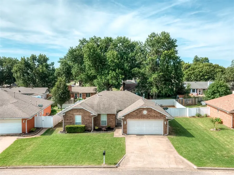 13 Larkens Place, Shawnee, OK 74801 - #2