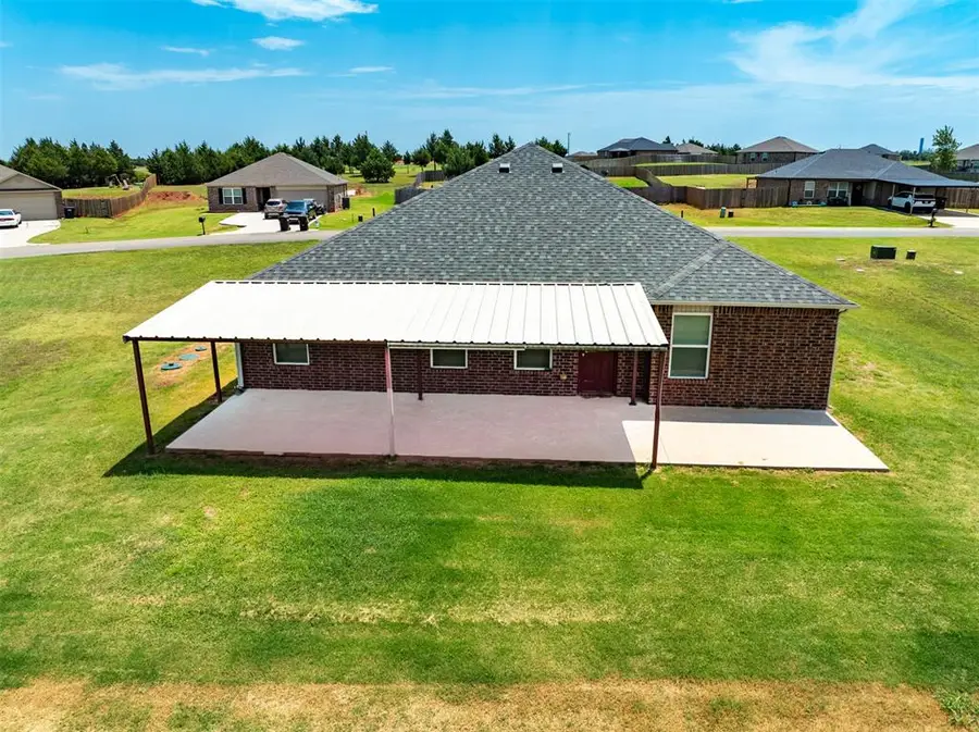 5718 Bent Creek Road, Shawnee, OK 74804 - #2