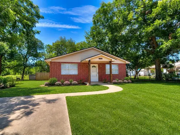 1919 W Dakota Avenue, Chickasha, OK 73018