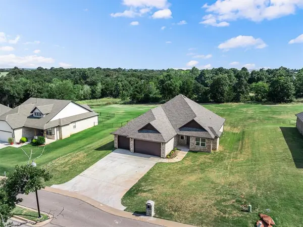 201 Canyon Creek Lane, Guthrie, OK 73044