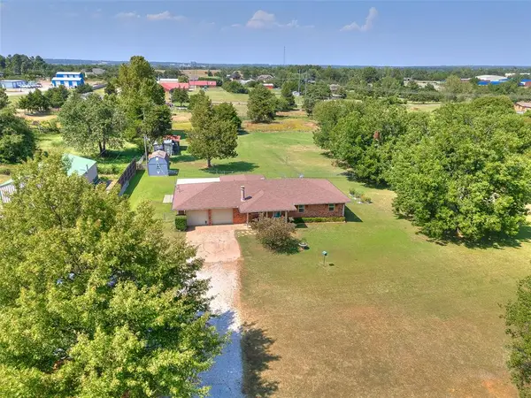 19865 NE 10th Street, Harrah, OK 73045