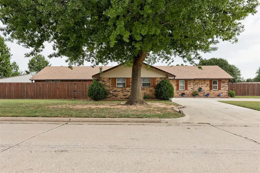 20555 Ember Lane, Harrah, OK 73045 - #2