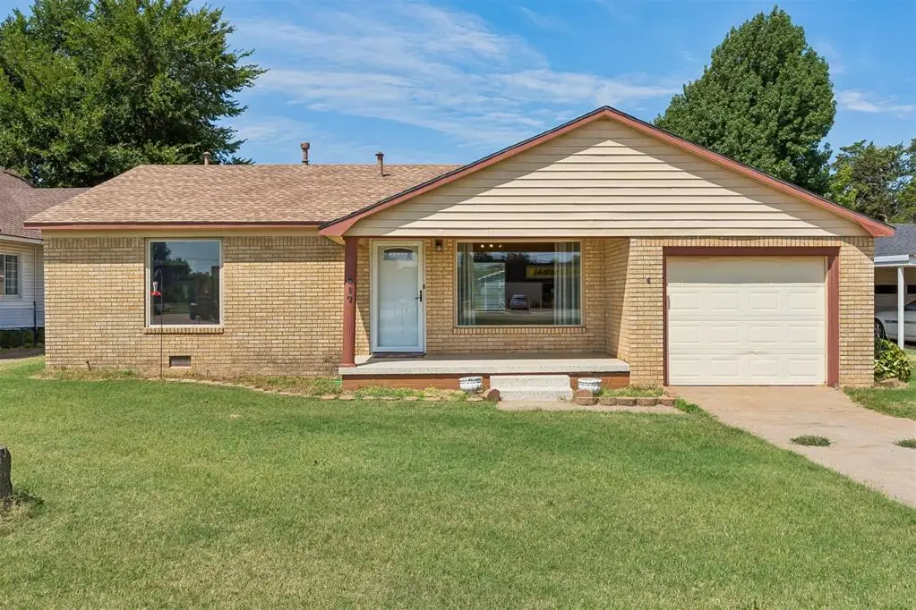 417 S Grand Street, Crescent, OK 73028 - #1