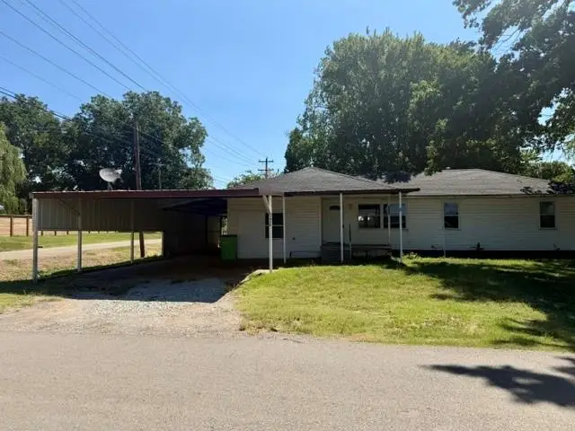 1426 Pastusek Avenue, Prague, OK 74864 - #1