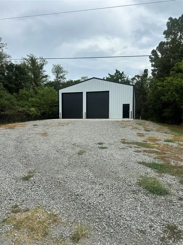 000 W Indian Lane, Eufaula, OK 74432
