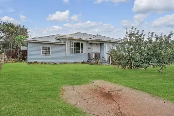 108 Central Drive, Sayre, OK 73662