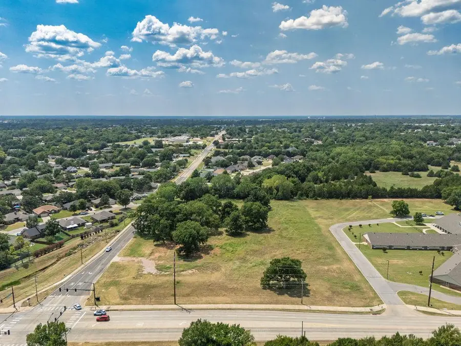 1601 N Bryan Avenue, Shawnee, OK 74804 - #3