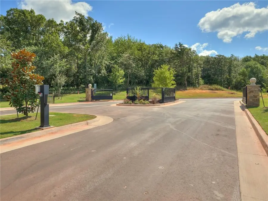 5700 Moulin Drive, Edmond, OK 73034 - #3