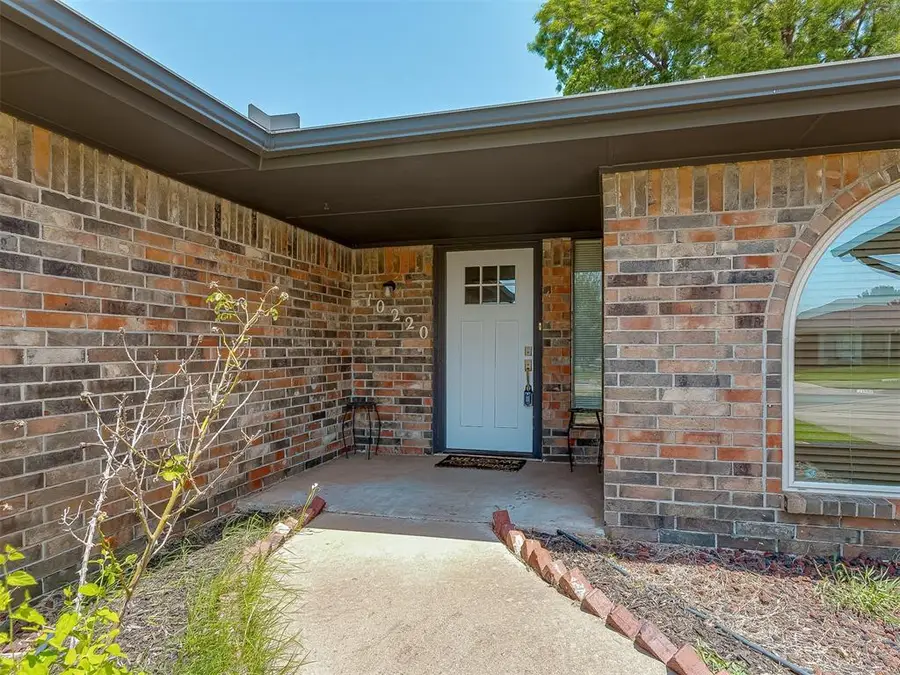 10220 Little Pond Drive, Oklahoma City, OK 73162 - #2