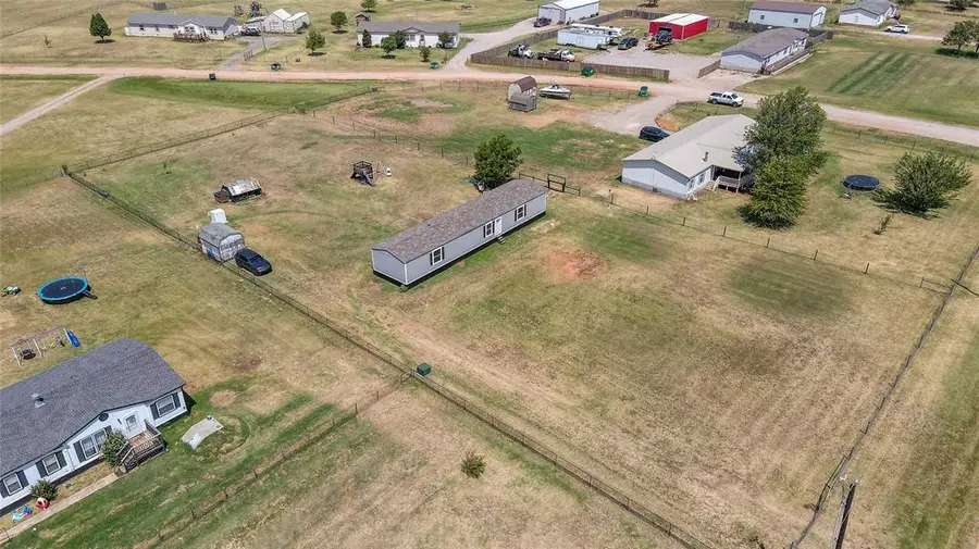 9901 N Gregory Road, Yukon, OK 73099 - #3