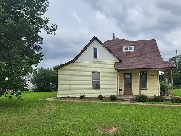 700 S Cimarron Street, Hennessey, OK 73742
