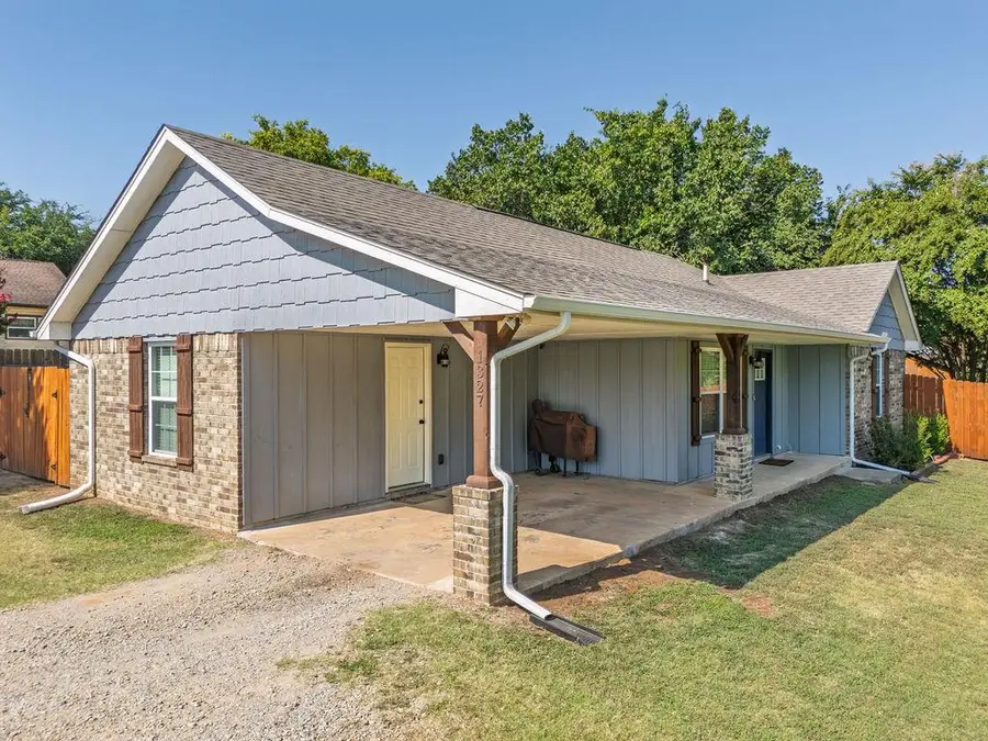 1327 E Wayne Street, Shawnee, OK 74801 - #2