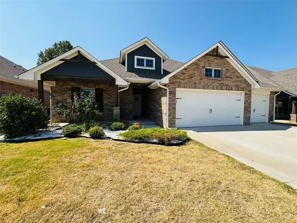 804 E Barajas Terrace, Mustang, OK 73064