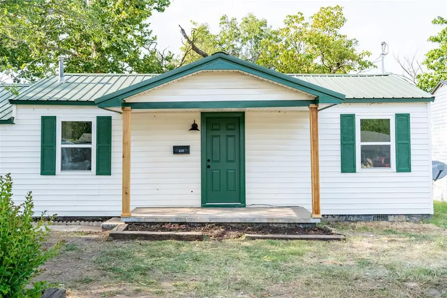 619 W Locust Street, Tecumseh, OK 74873 - #3