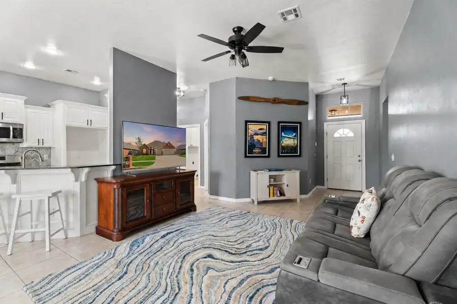 840 Carol Ann Place, Moore, OK 73160 - #3