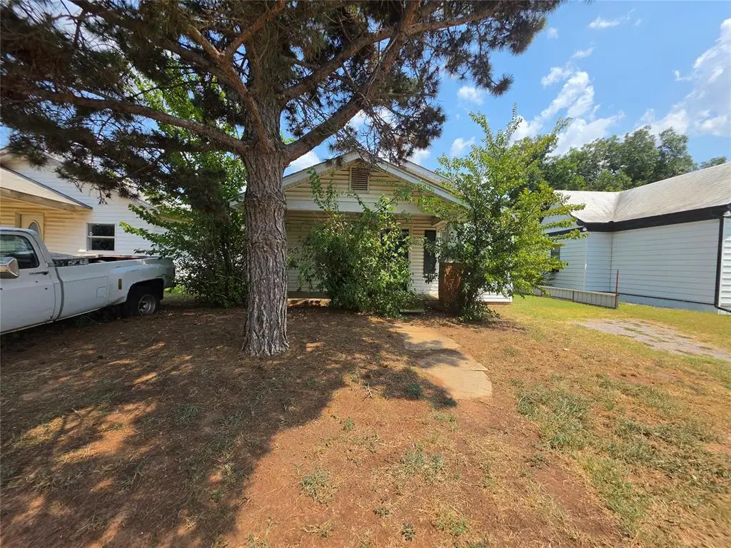 423 N Roosevelt Avenue, Shawnee, OK 74801 - #1