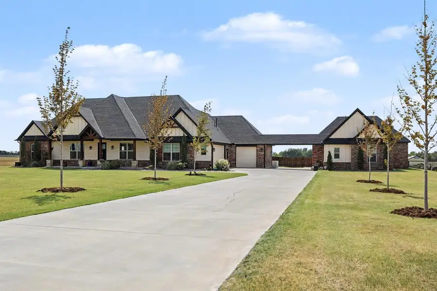 825 S Cimarron Road, Yukon, OK 73099 - #2