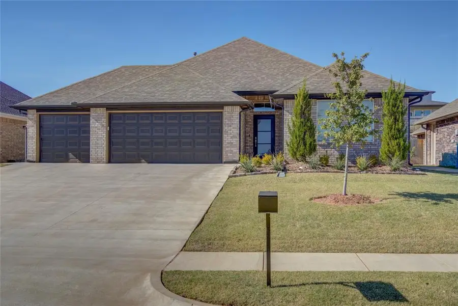 2133 Santa Monica Street, Edmond, OK 73034 - #3