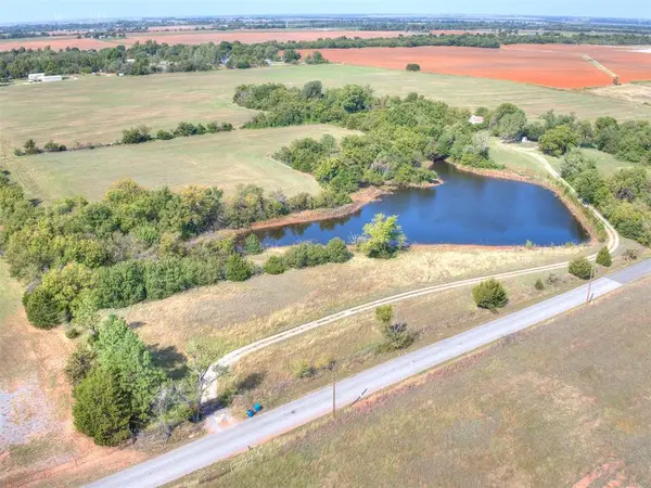 215 N Cemetery Road, Tuttle, OK 73089