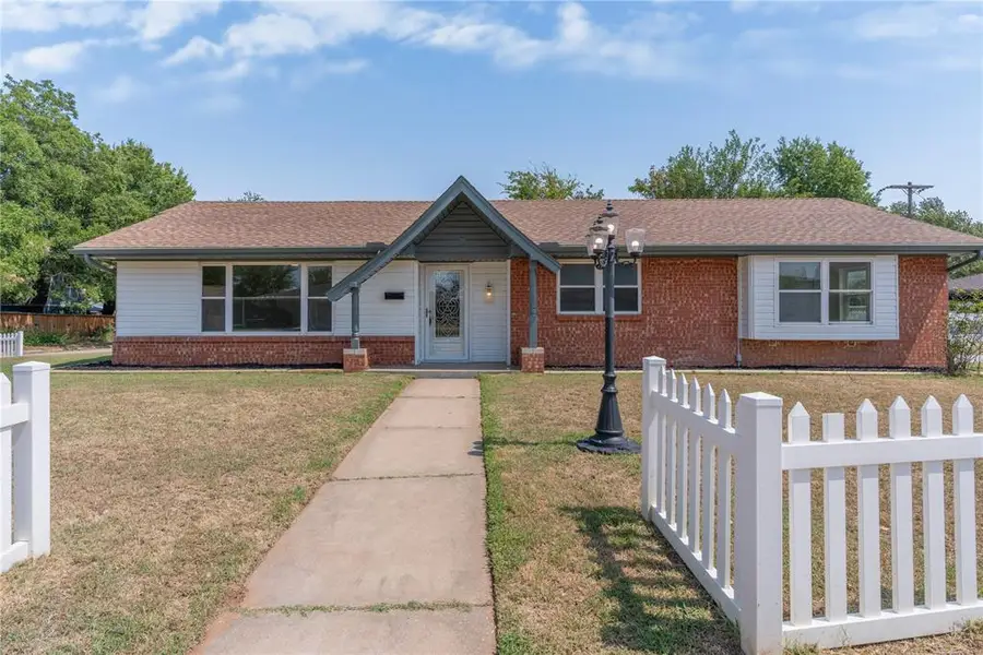 601 Country Club Circle, Oklahoma City, OK 73110 - #3