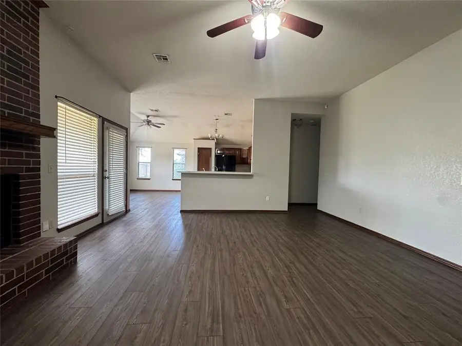 420 E Twelve Oaks Terrace, Mustang, OK 73064 - #3