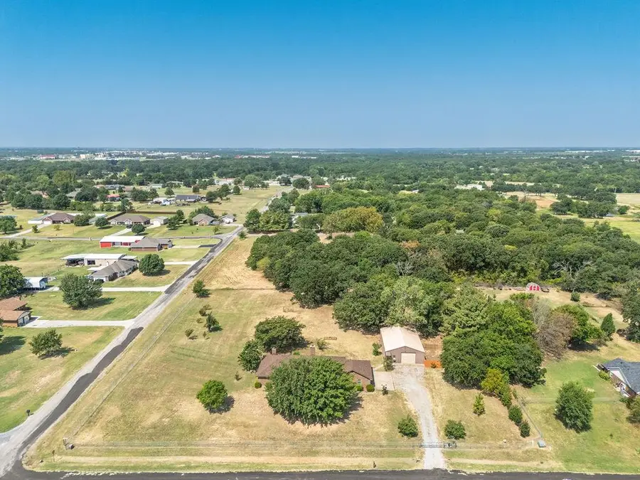 2 S Meadow Heath Drive, Shawnee, OK 74804 - #2