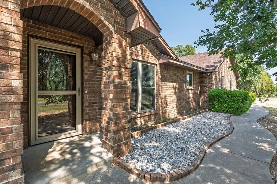 2 S Meadow Heath Drive, Shawnee, OK 74804 - #3